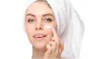 What Tricks Really Work to Conceal Dark Under-Eye Circles?