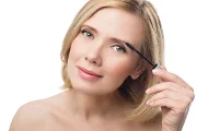 Eyebrow How-To: What Does Brow Gel Do?