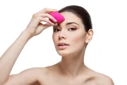 What's the Difference Between Bronzing and Contouring?