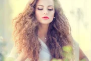 What Ingredients Should I Look for in an Anti-Frizz Product?