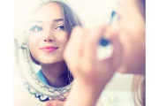 Which Mascara Should I Use if I Have Sensitive Eyes?