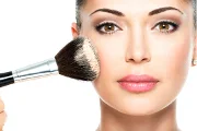 Should I Use a Translucent or Coloured Powder?