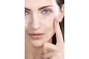 Which Is Better for My Skin: Manual or Chemical Exfoliation?