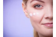 Do Blackheads and Whiteheads Require Different Treatments?
