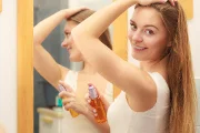 How Does an Anti-Frizz Serum Work?