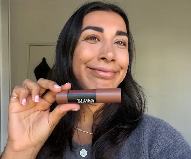 This $57 Crayon Is An Eyeshadow, Contour Stick And Lip Liner In One