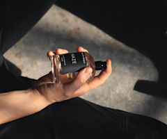 Find Your Signature Scent: The Ultimate Guide to Men’s Perfume