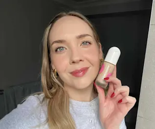 Beauty IQ Article - Benefit-Cosmetics-Porefessional-Foundation-review