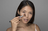 Beauty IQ Article - Our Best Makeup Products for Oily Skin - Your Questions Answered