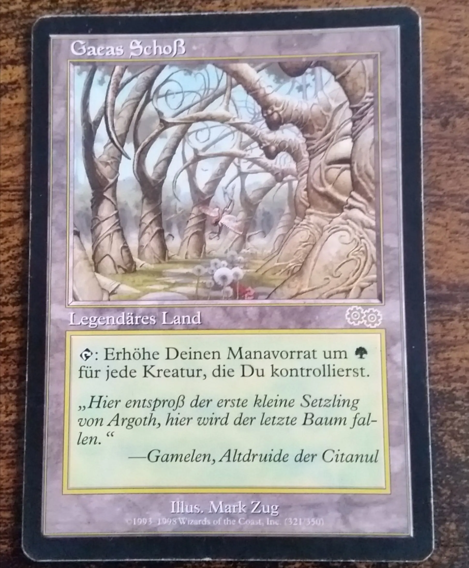 This Cradle only has wear on the edges and corners. Centering and surface are really nice!