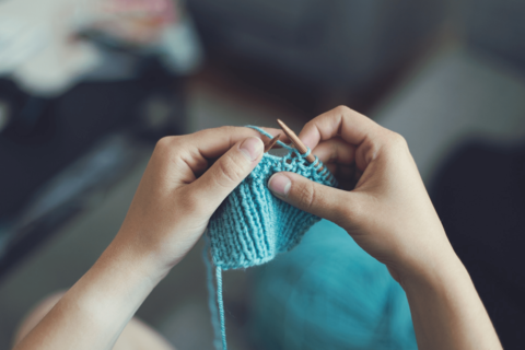 成 chéng make, knitting