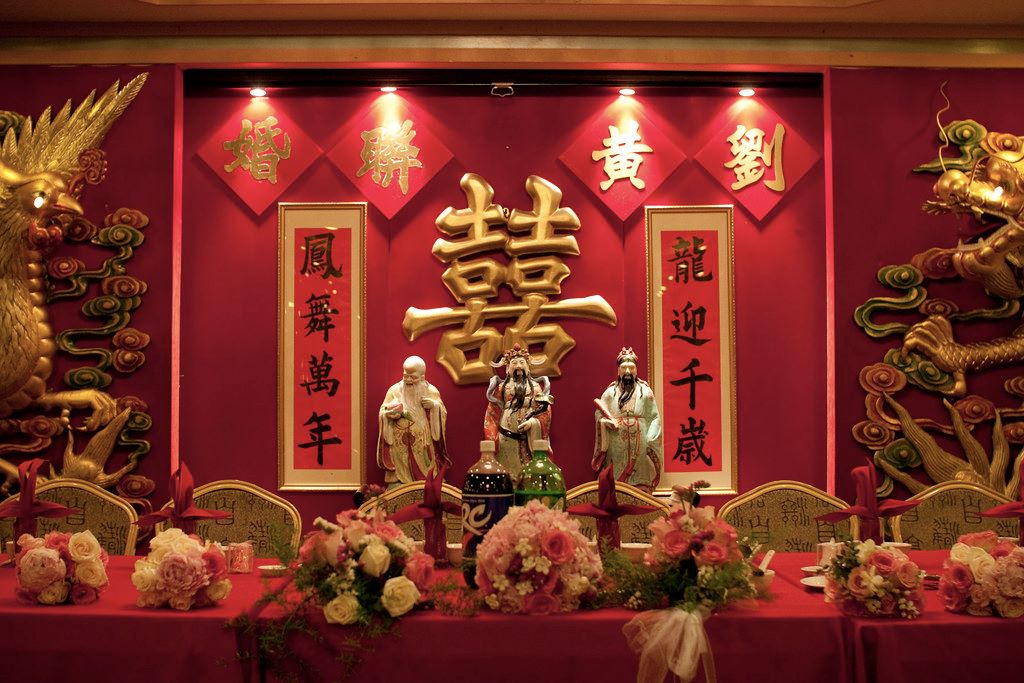 Chinese wedding bride and groom table setting