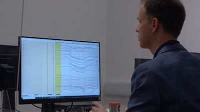 Scientists looking at brain waves in alzheimers research