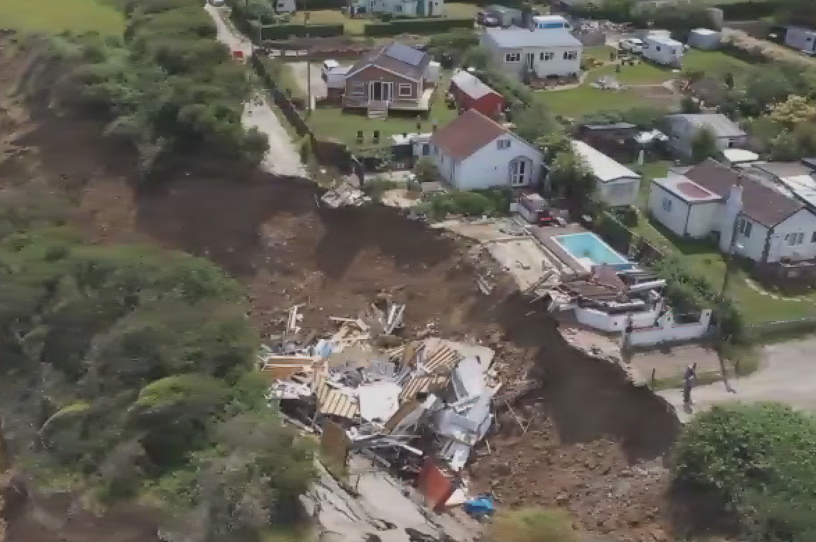 Kent homeowners told to stop trying to fill in cliff collapse with ...
