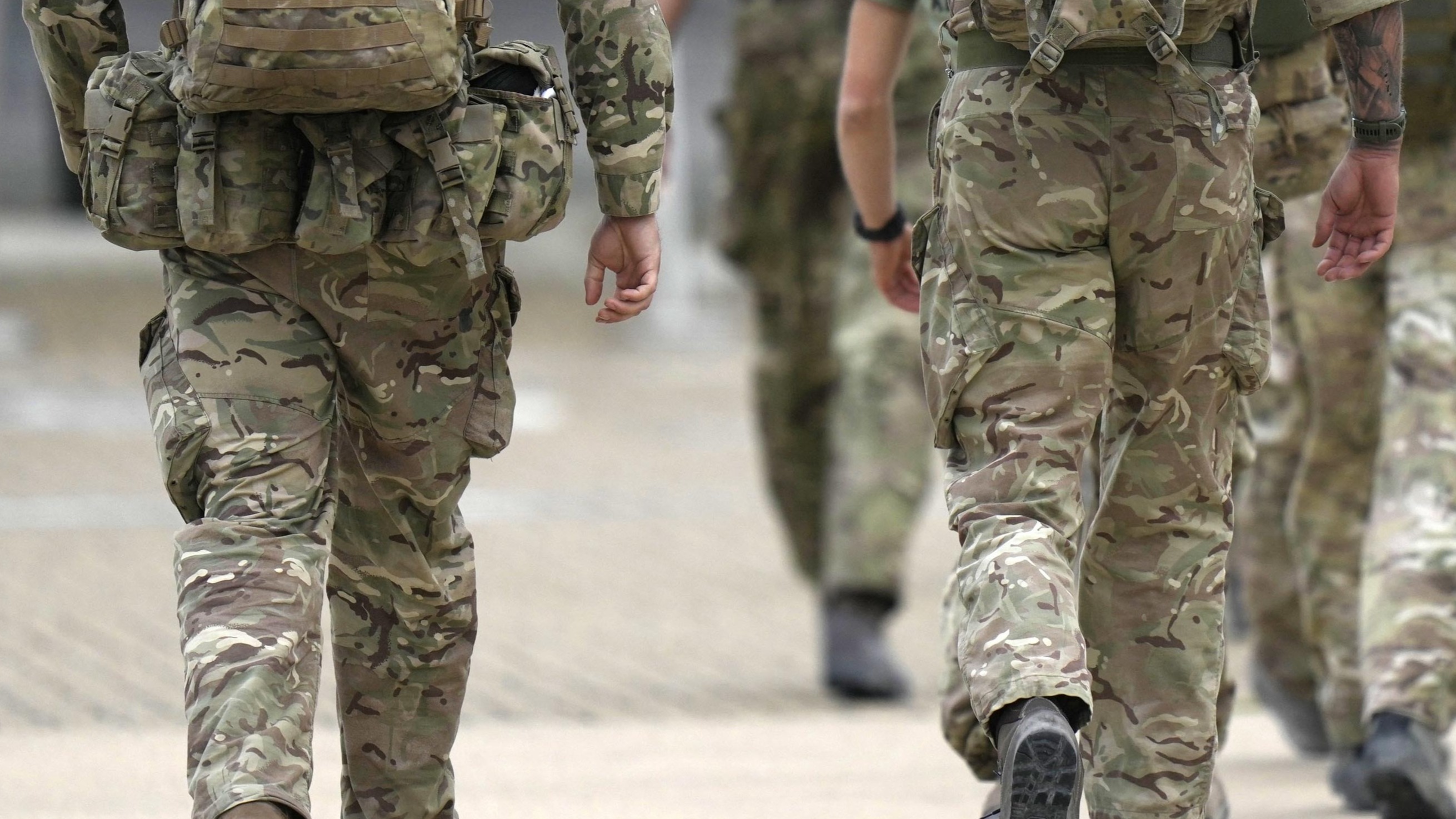'Too many' female military recruits training in poorlyfitting clothing