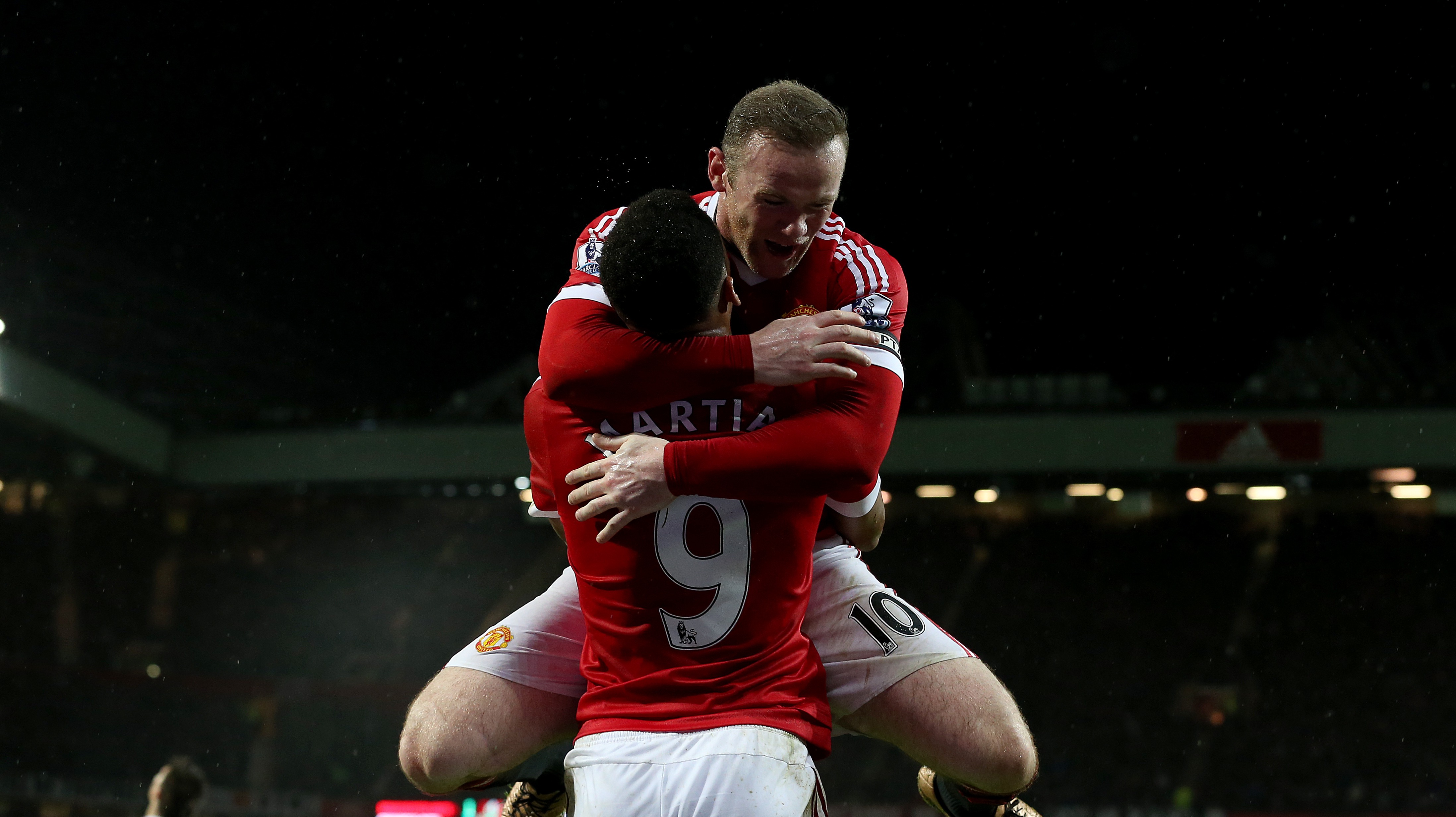 Premier League match report: Man United 2-1 Swansea City | ITV News