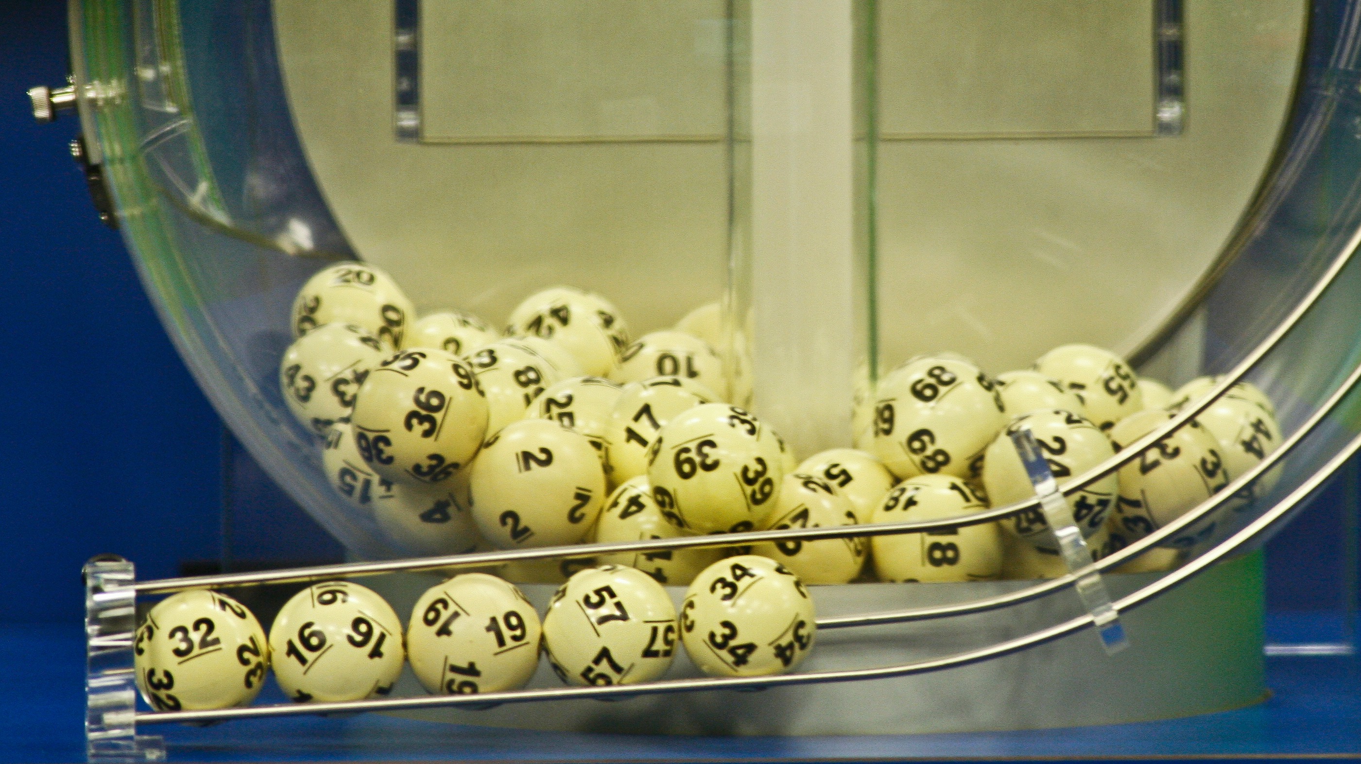 US Powerball jackpot reaches estimated 1.3bn ITV News