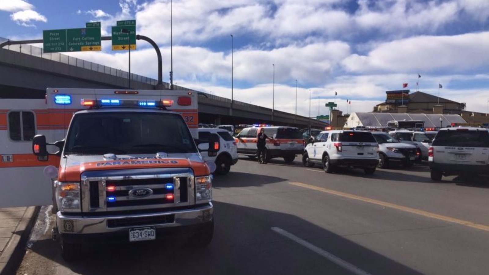 Biker gang brawl leaves one dead at motorcycle expo in Denver | ITV News