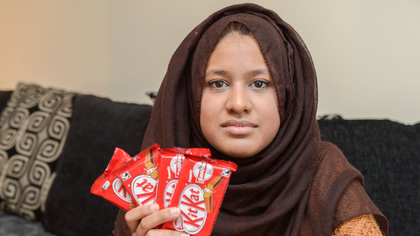 Woman demands lifetime KitKat supply over wafer glitch | ITV News