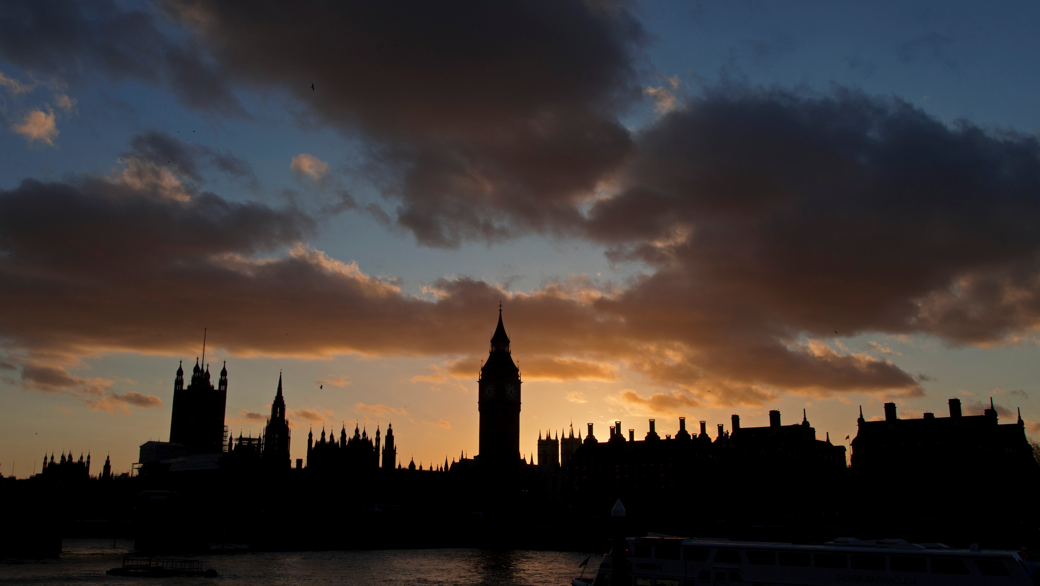 Weather: Bright spells this afternoon, cold tonight | ITV News London la weather tomorrow