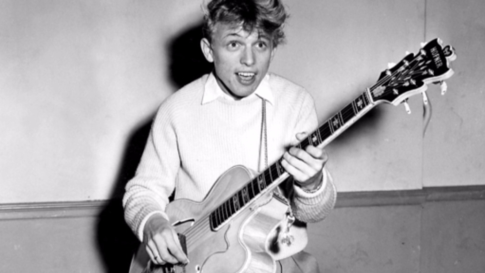 Tommy Steele steals the show in Bristol ITV News West Country