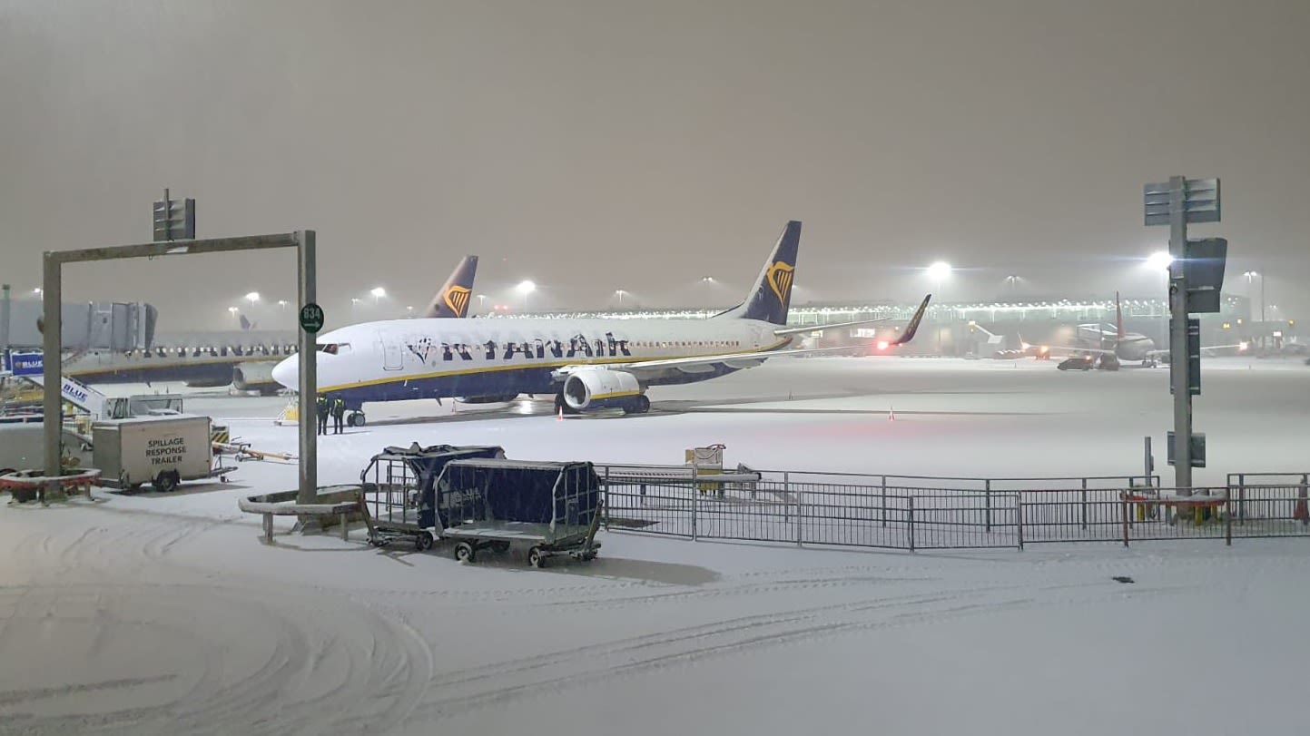 100 flights cancelled as worst snowfall in 12 years forces