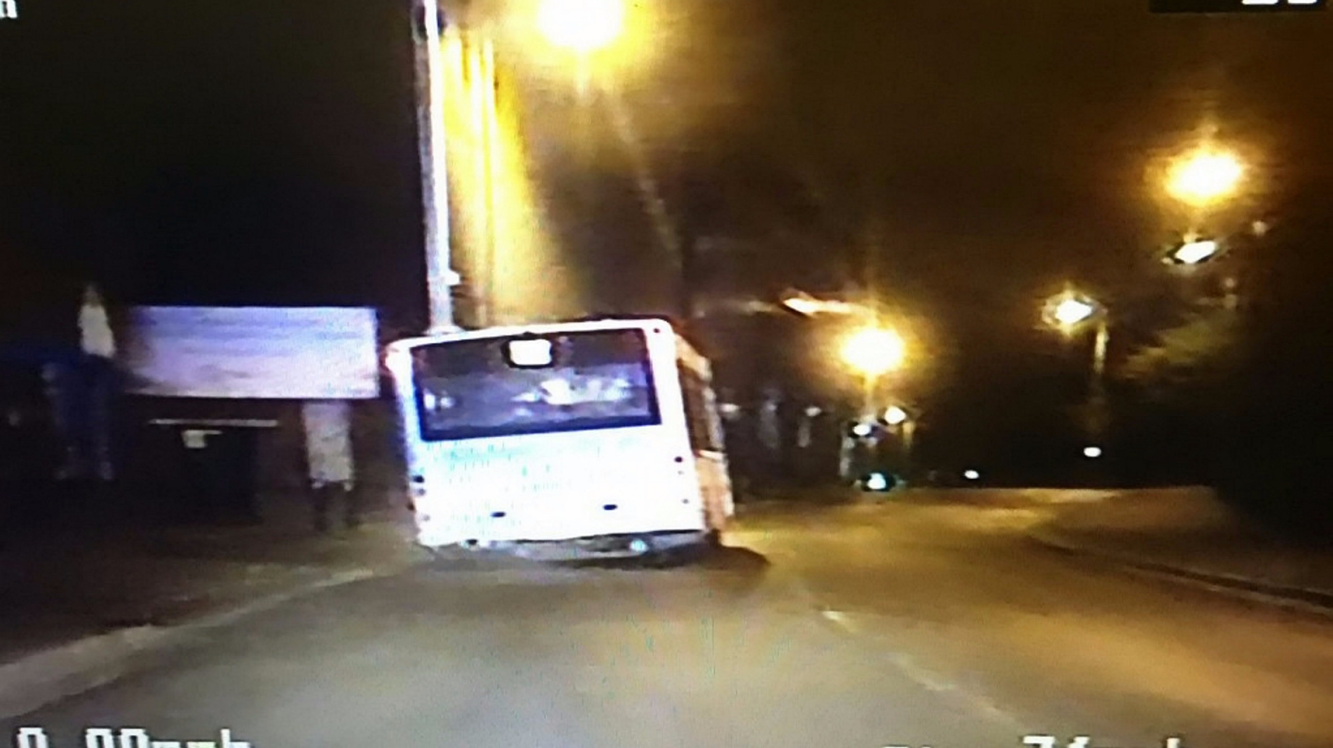 Joyriders in 30mile stolen bus chase with police ITV News