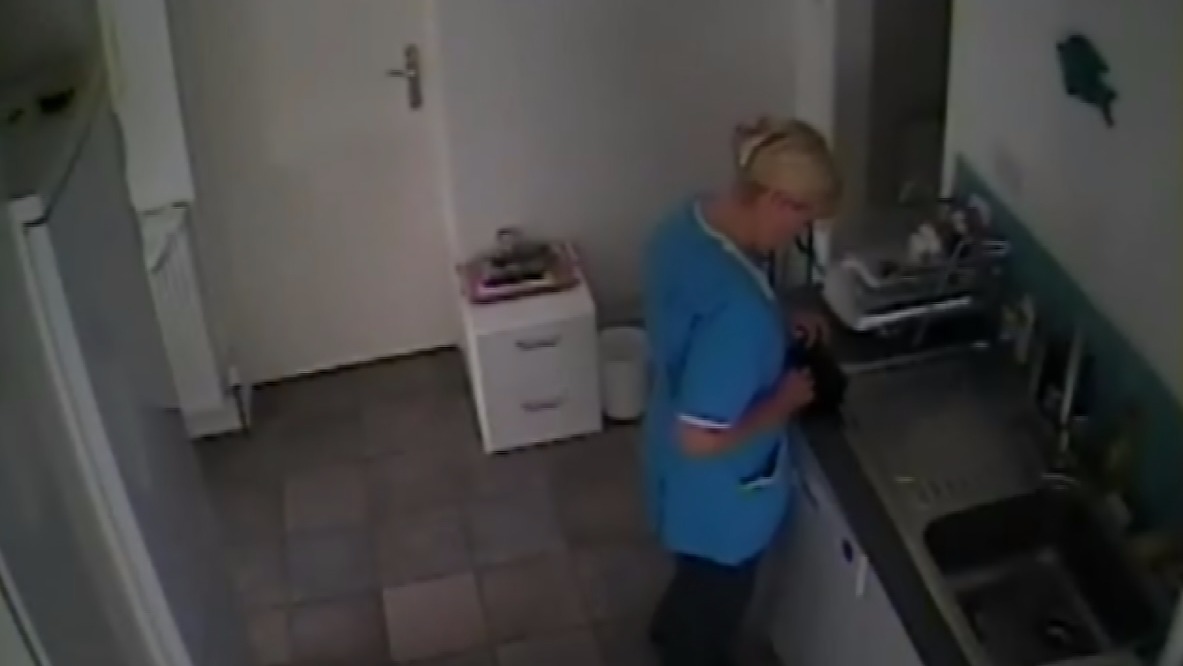 Thieving Carer Caught Stealing From Dementia Patient’s Purse By Hidden Camera Itv News London