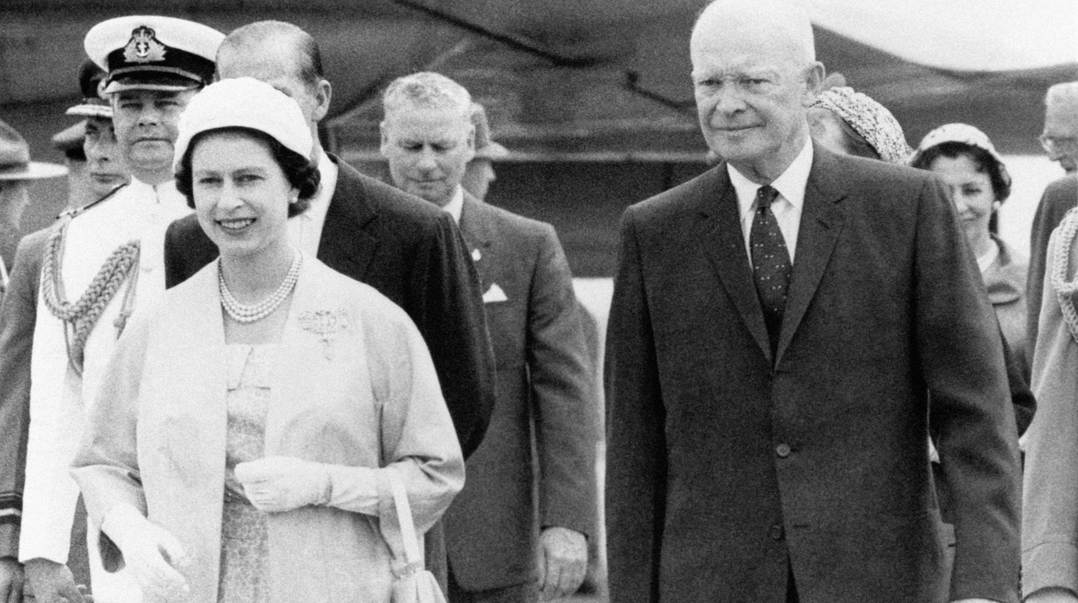 Queen S Reign Has Seen 12 American Presidents And She Has Met Them All Apart From One Itv News