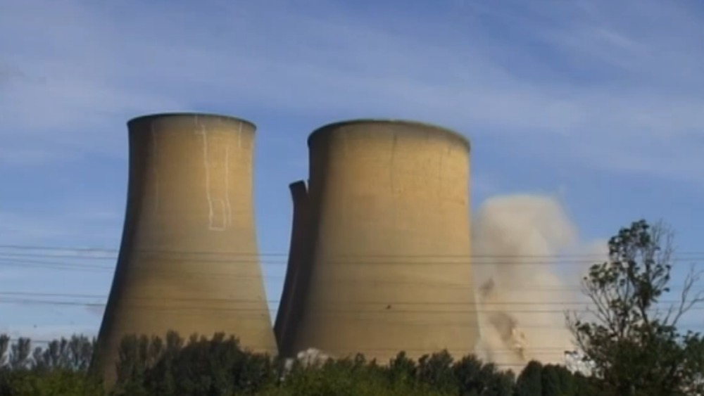 Video showing demolition of 5 cooling towers | ITV News Central