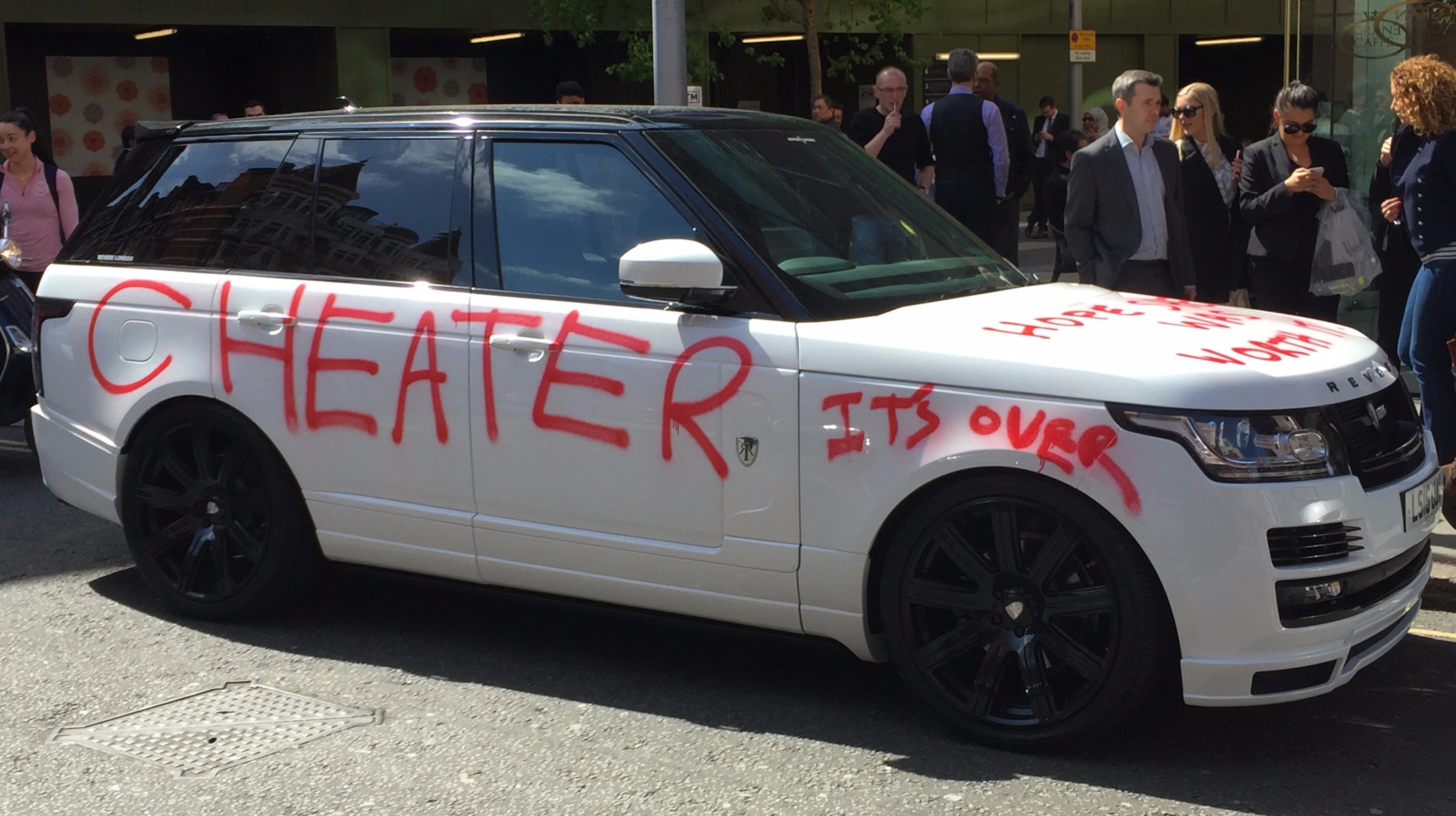 'Spurned lover' appears to get revenge by plastering Range Rover with ...