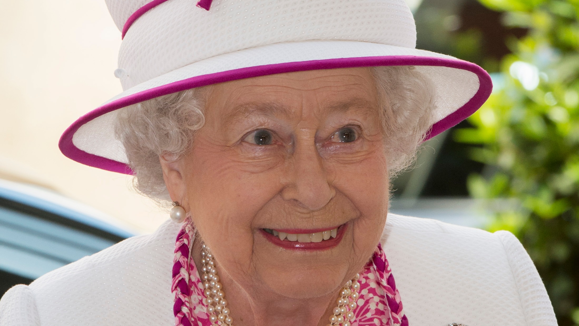 why-does-the-queen-have-two-birthdays-itv-news