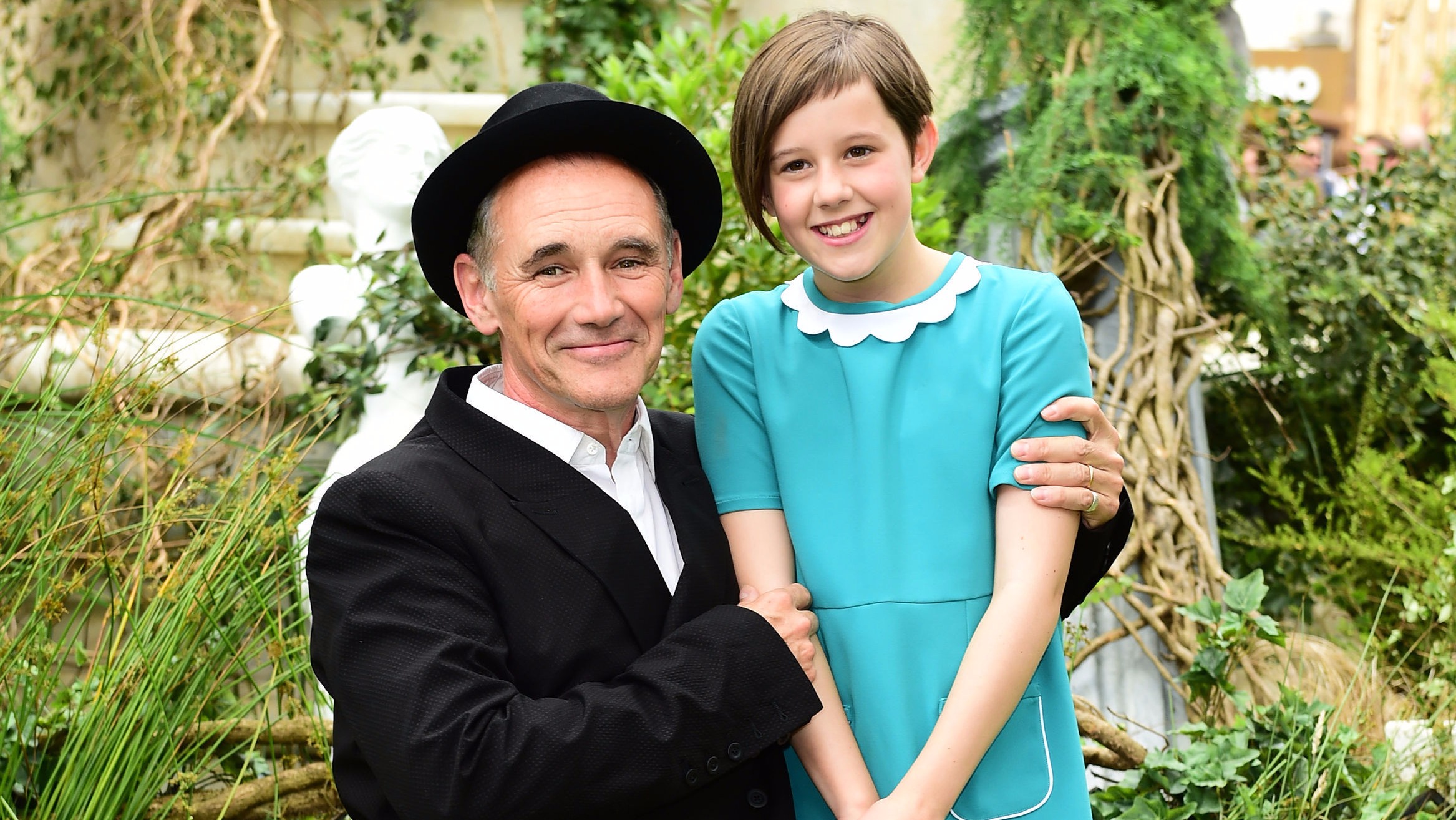 Mark Rylance may star as the 24-foot tall Big Friendly Giant but ...