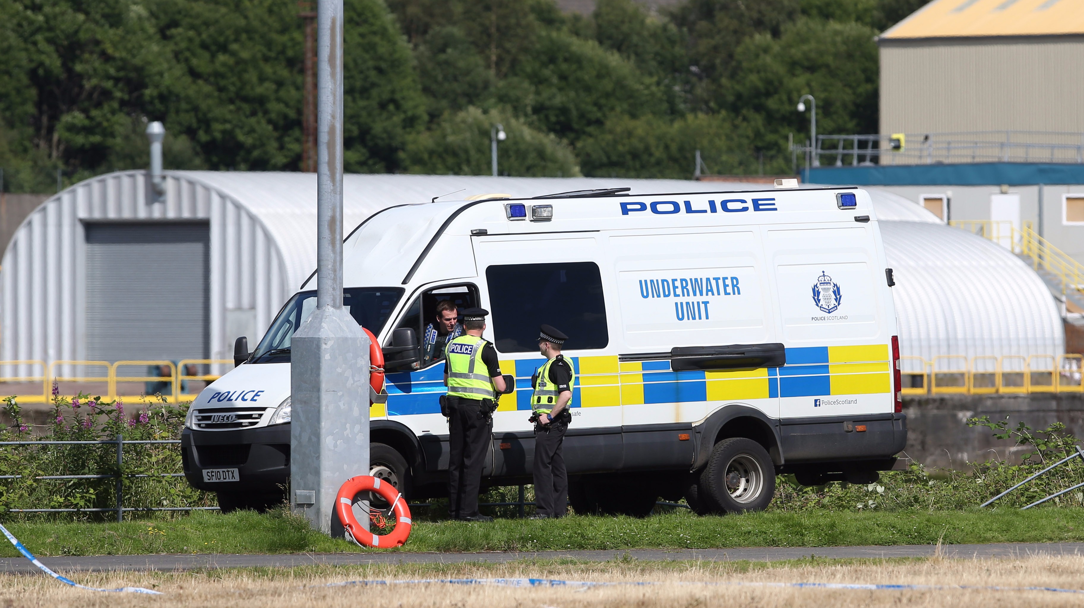 Woman's body recovered after car plunges into River Clyde | ITV News