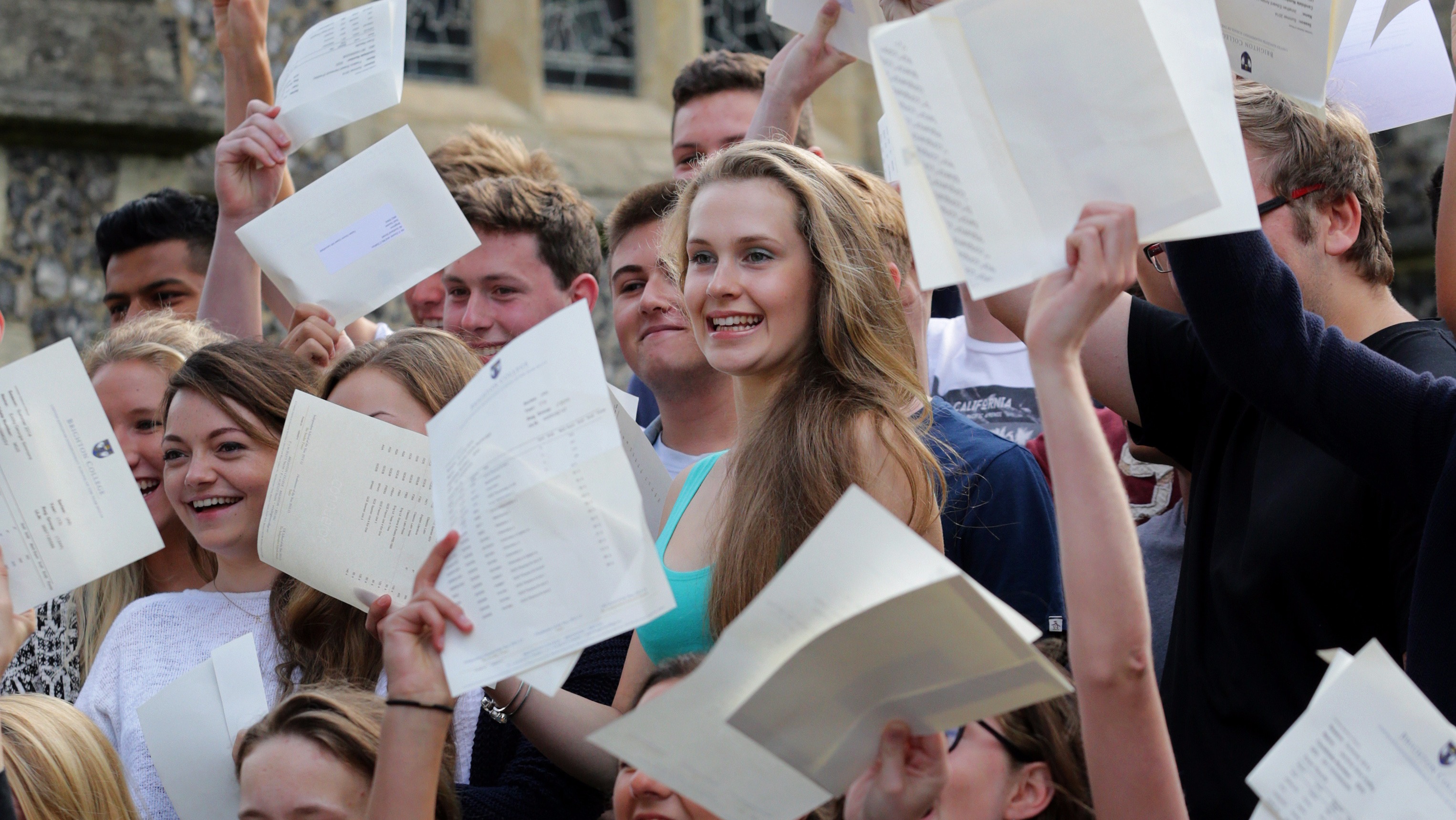 Thousands of students set to discover Alevel exam results ITV News