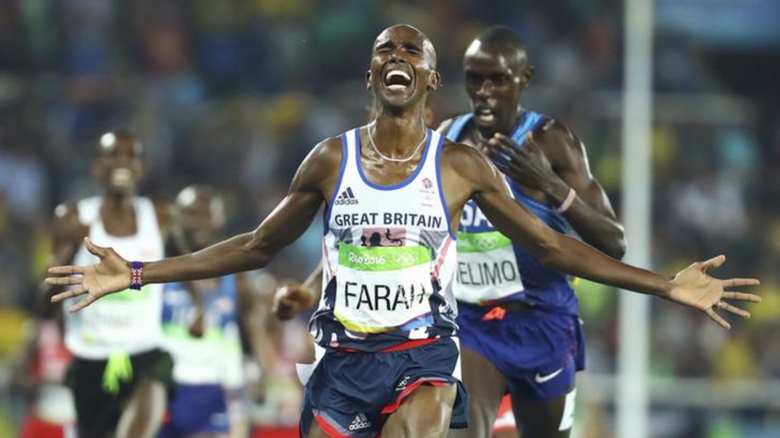 Mo Farah wins 'double double' with 5,000m gold medal | ITV News