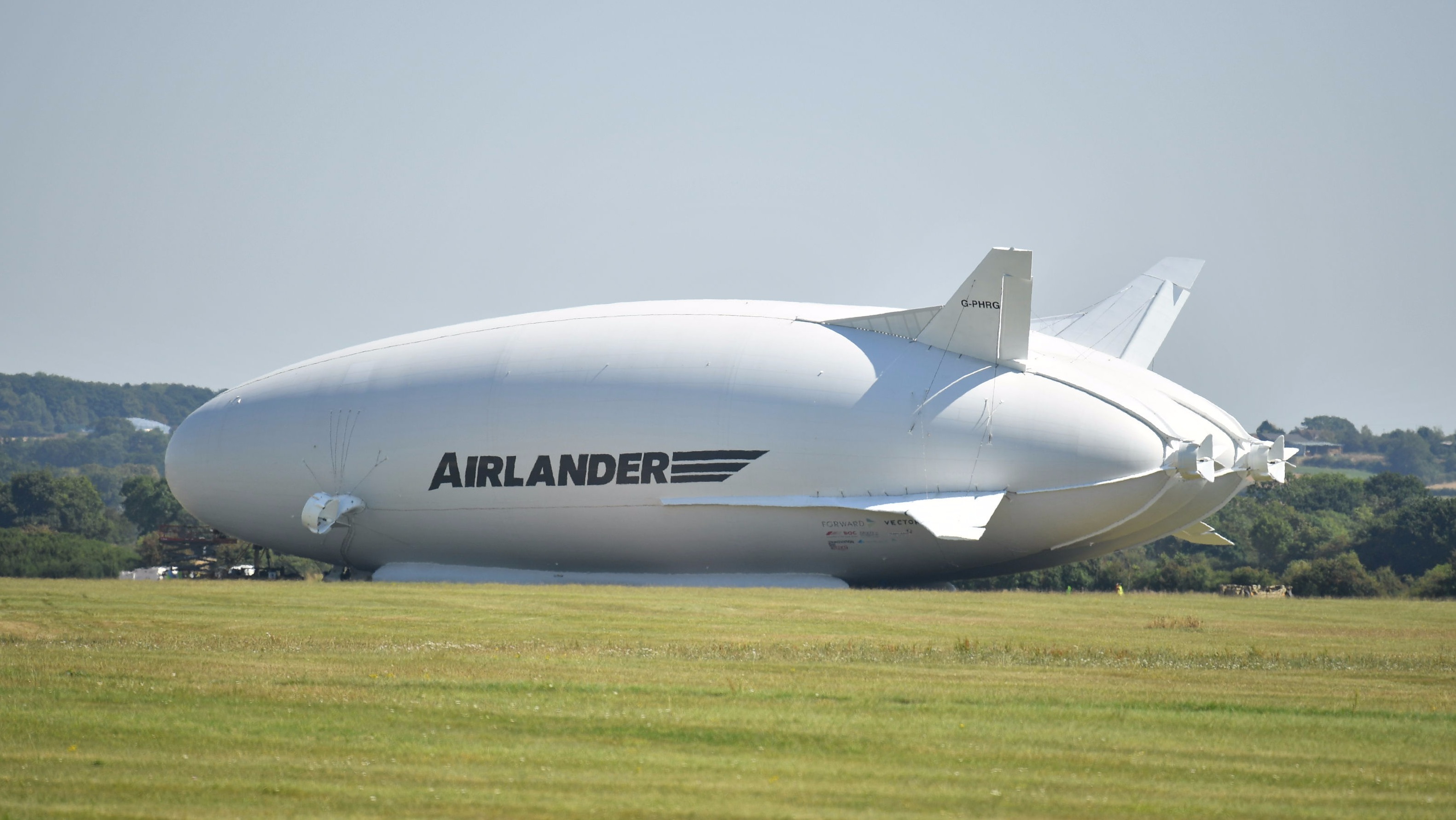 World's Largest Aircraft Airlander 10 Crashes In Second Test Flight 