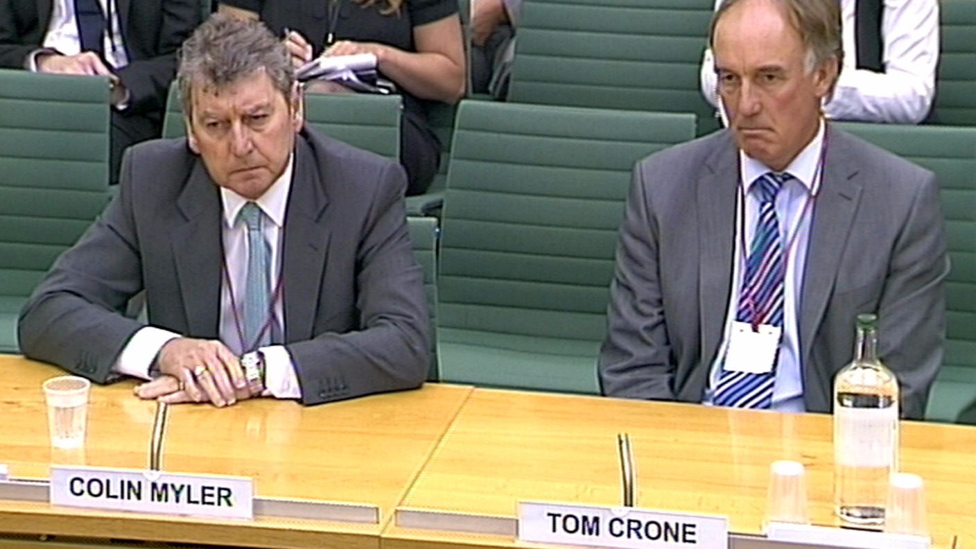 Former Notw Bosses In Contempt Of Parliament Over Phone Hacking