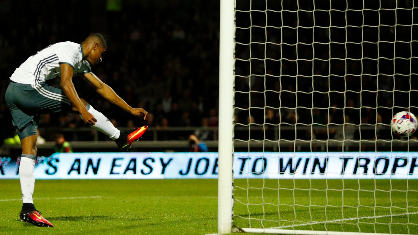 Northampton Town 1-3 Man United – EFL Cup Match Report | ITV News