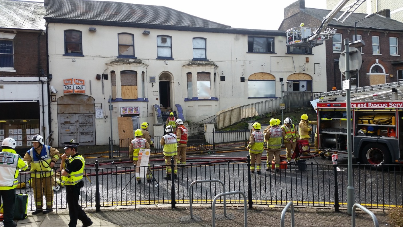 Fire badly damages disused in Luton ITV News