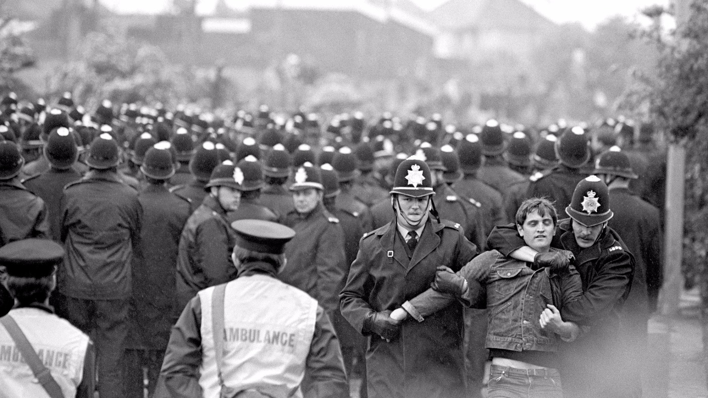 Battle Of Orgreave: Government Rejects Calls For Inquiry Into Violent ...