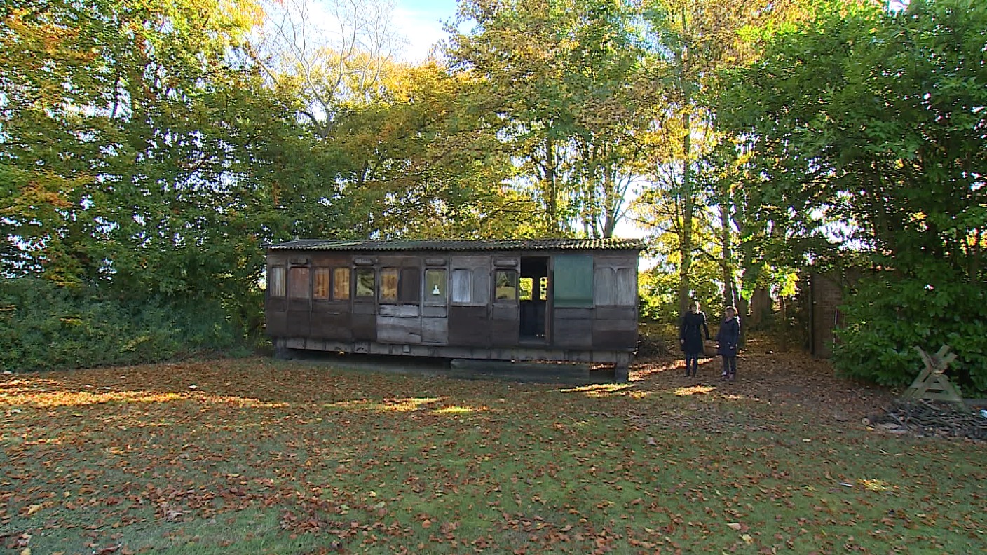 historic-railway-carriage-up-for-sale-itv-news-anglia