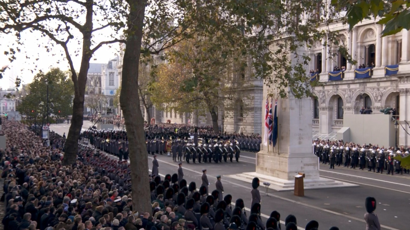 Britain's war dead remembered as Queen leads Remembrance Sunday ...