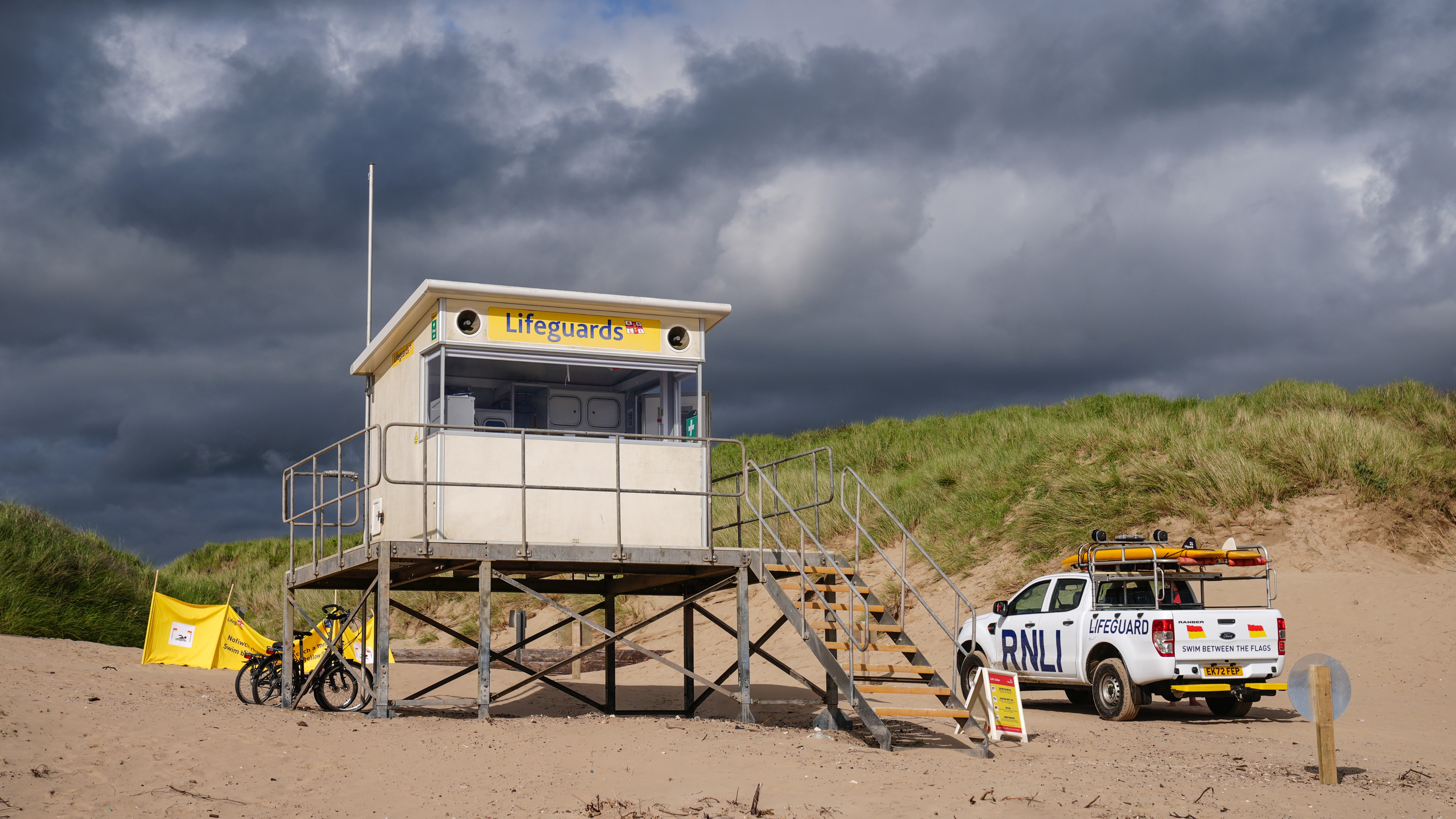 RNLI Warning After Ten People Rescued From Inflatables And Paddleboards ...