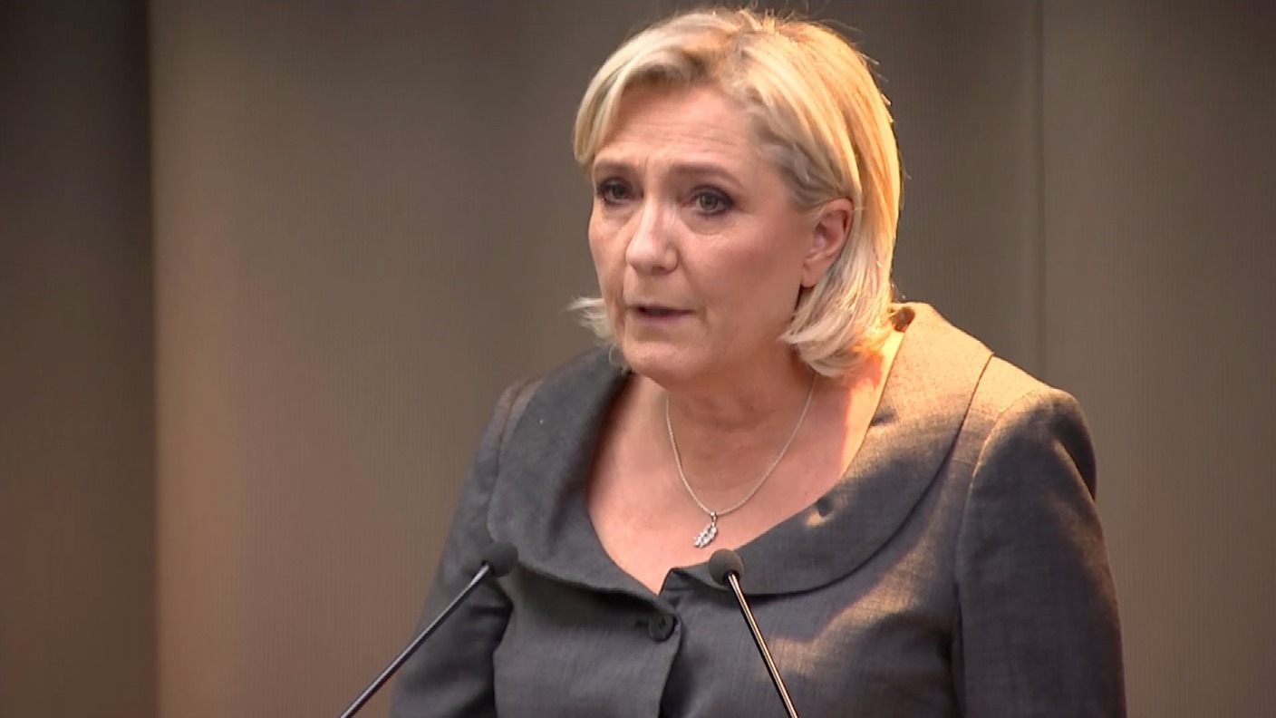 French Far-right Leader Marine Le Pen Aiming For Power After Donald ...