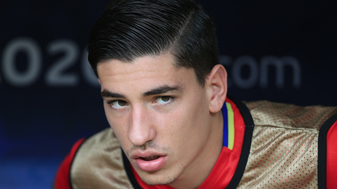 Arsenal defender Hector Bellerin's evolving hair has reached a baffling new  level - The Irish News