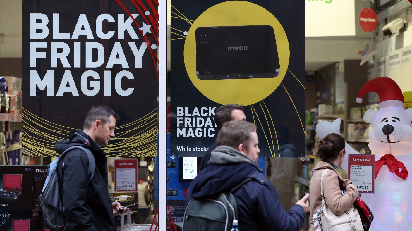 Why Black Friday Buyers Are Seriously Savvy Shoppers | ITV News