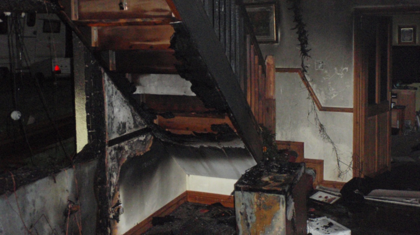 Christmas lights fire in Dorset leaves man injured after escaping