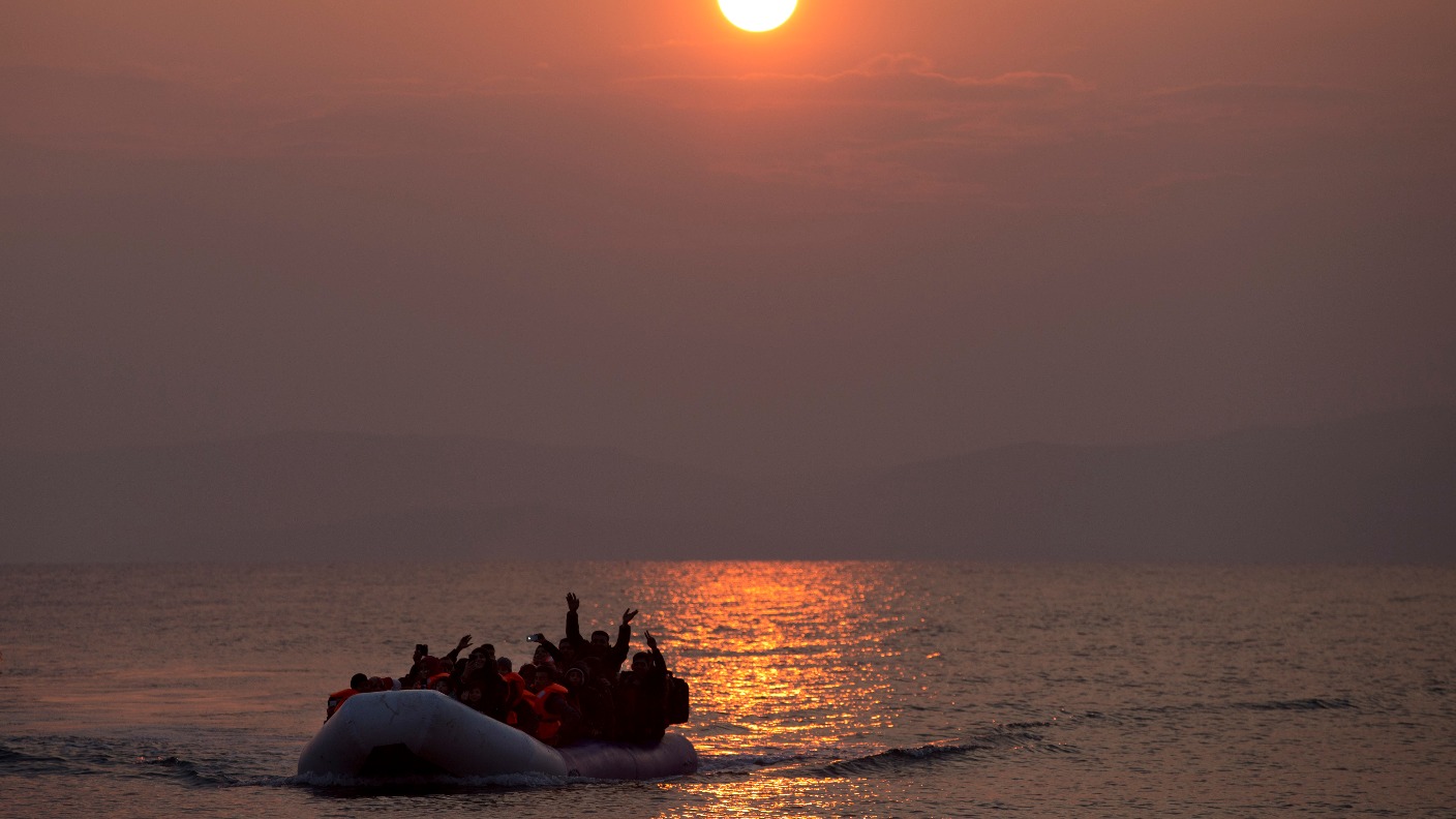 'More than 100 migrants missing' after boat capsizes off coast of Libya ...