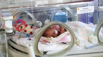 220720 Newborn baby in hospital PA IMages